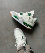 Nike Air Jordan 4 Retro x SB Pine Green