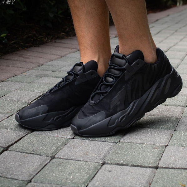 Adidas Yeezy Boost 700 MNVM Triple Black